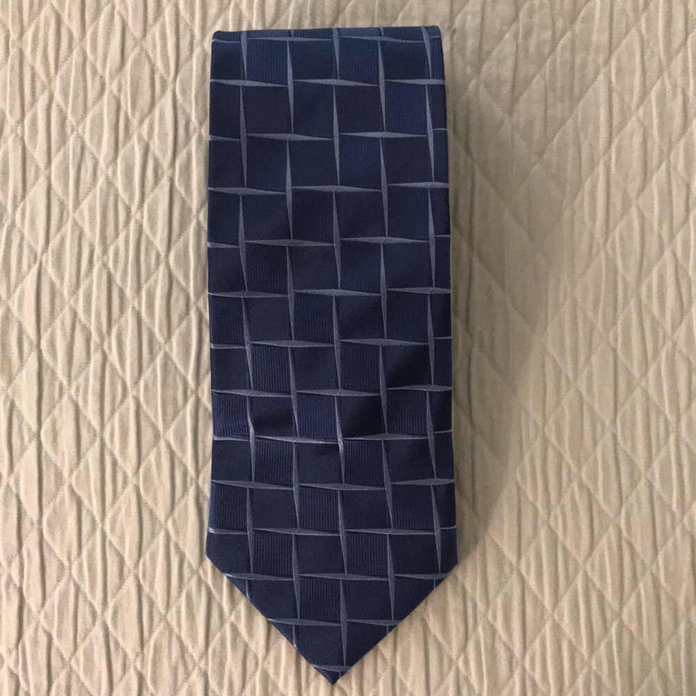 Paul Malone Red Line Hand Made Silk Rep Tie Shades of Blue